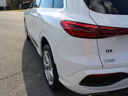 New 2025 Audi Q5 Premium Plus image 41