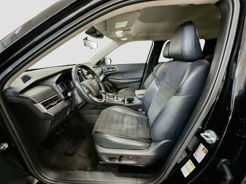 Used 2024 Mitsubishi Outlander SE AWD/4WD image 13