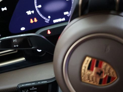 Used 2020 Porsche Taycan Turbo S image 30