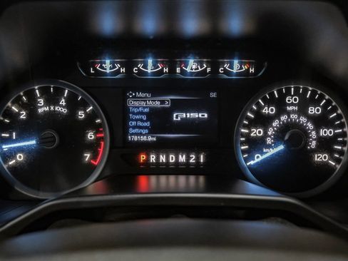 Used 2016 Ford F150 XLT w/ Equipment Group 302A Luxury image 18