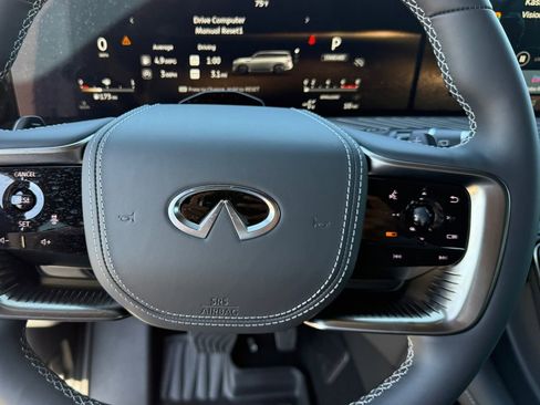 New 2026 INFINITI QX80 Autograph image 17