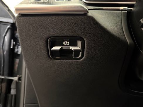 Used 2023 Mercedes-Benz S 500 4MATIC w/ AMG Line image 42