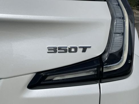 Certified 2024 Cadillac XT4 Sport FWD image 41