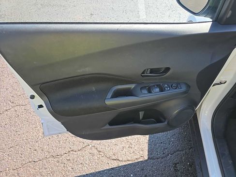 Used 2025 Nissan Kicks Play S FWD image 13