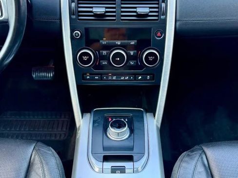 Used 2016 Land Rover Discovery Sport HSE image 24