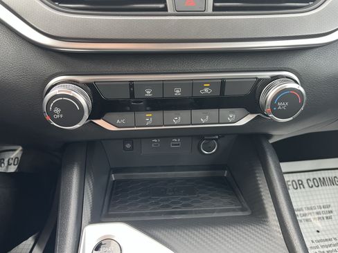 New 2026 Nissan Altima 2.5 SR AWD/4WD image 24