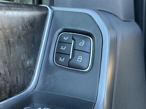 Used 2024 Ford F250 Lariat image 9