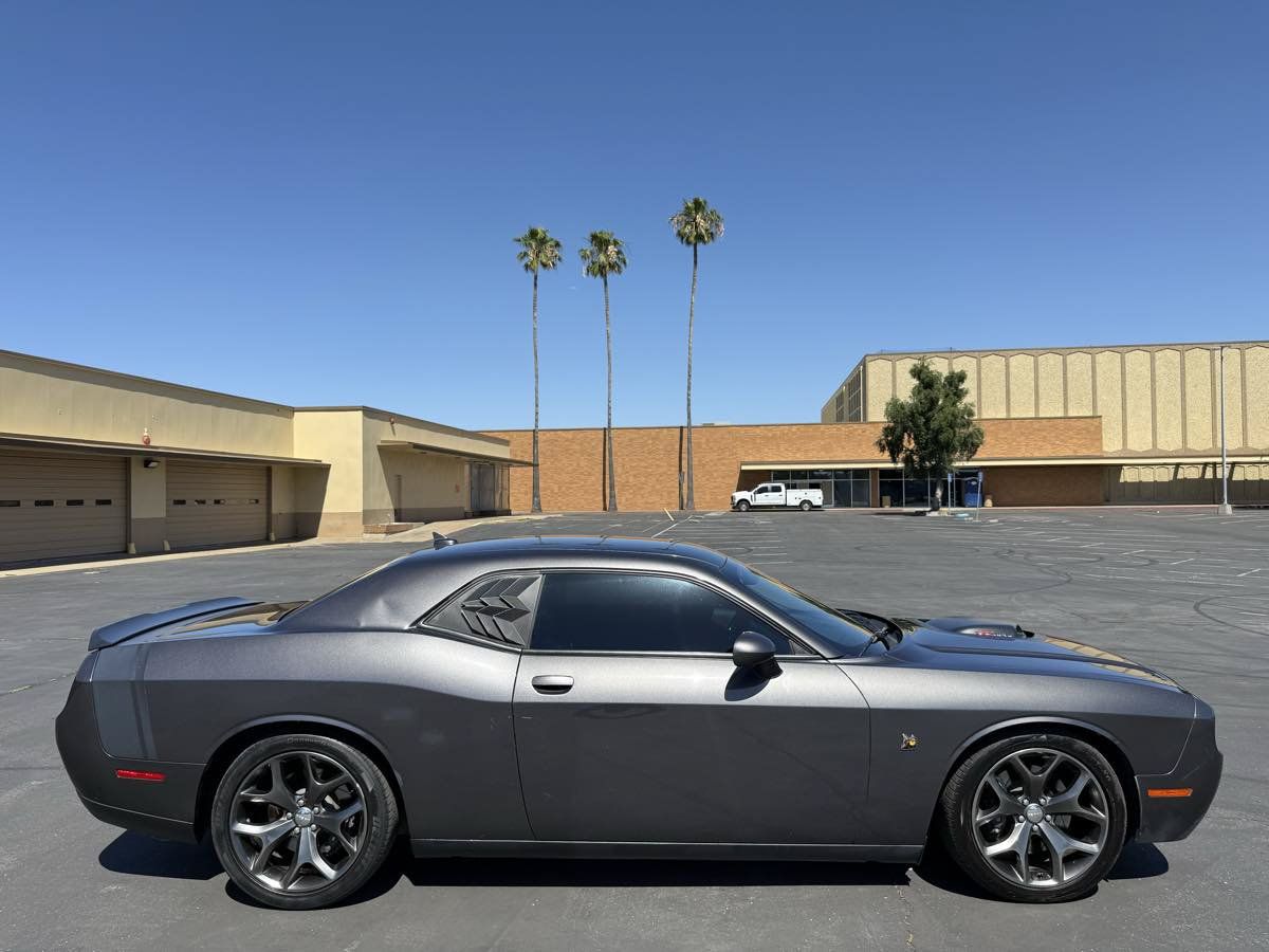 Used 2016 Dodge Challenger R/T Scat Pack RWD image 9