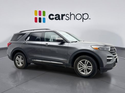 Used 2022 Ford Explorer XLT w/ Equipment Group 202A AWD/4WD image 7