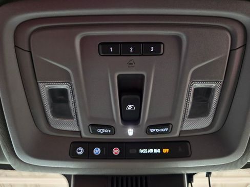 Certified 2022 GMC Sierra 1500 SLT w/ SLT Premium Plus Package AWD/4WD image 25