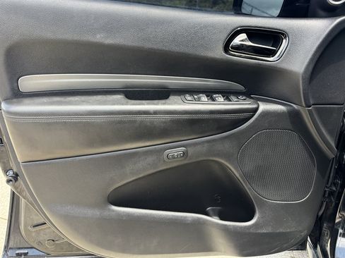 Used 2019 Dodge Durango GT RWD image 14