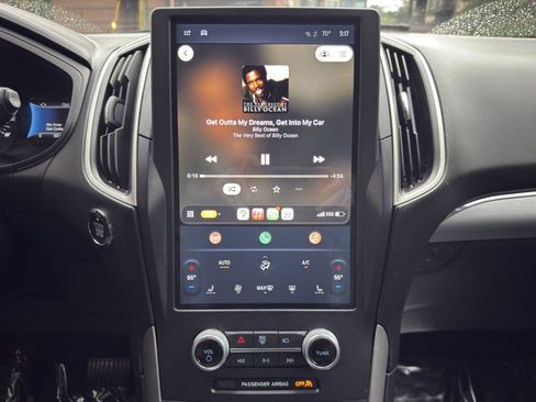 Used 2022 Ford Edge SEL image 22