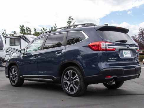 Used 2023 Subaru Ascent Limited w/ Technology Package image 5