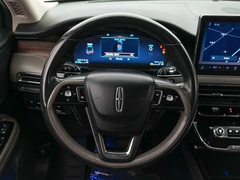 Used 2023 Lincoln Corsair Reserve FWD image 13