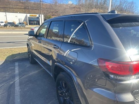 Used 2021 Jeep Grand Cherokee Laredo X image 8