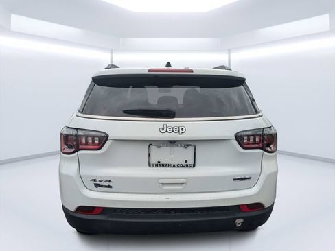 Used 2024 Jeep Compass Latitude AWD/4WD image 5