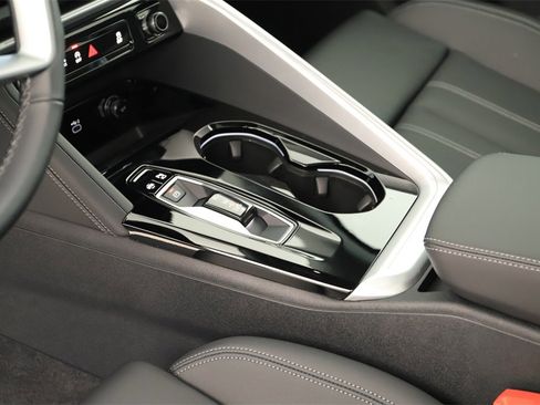 New 2025 Audi Q5 Premium Plus image 17