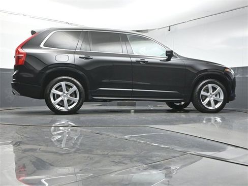 Used 2021 Volvo XC90 T5 Momentum w/ Climate Package image 40