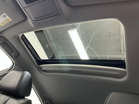 Used 2024 Acura Integra image 10