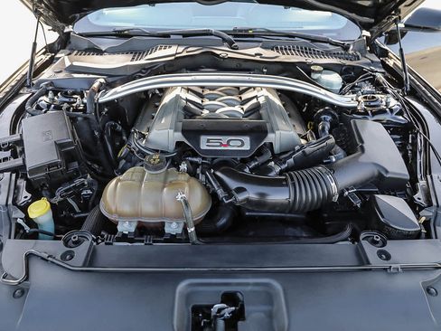 Used 2015 Ford Mustang GT Premium RWD image 25
