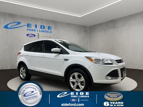 Used 2016 Ford Escape SE AWD/4WD image 1