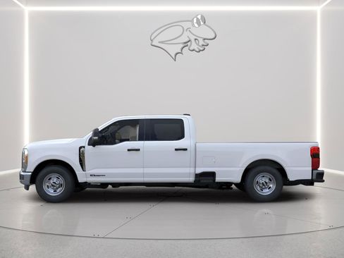 New 2025 Ford F250 XL w/ 360-Degree Camera Package image 9