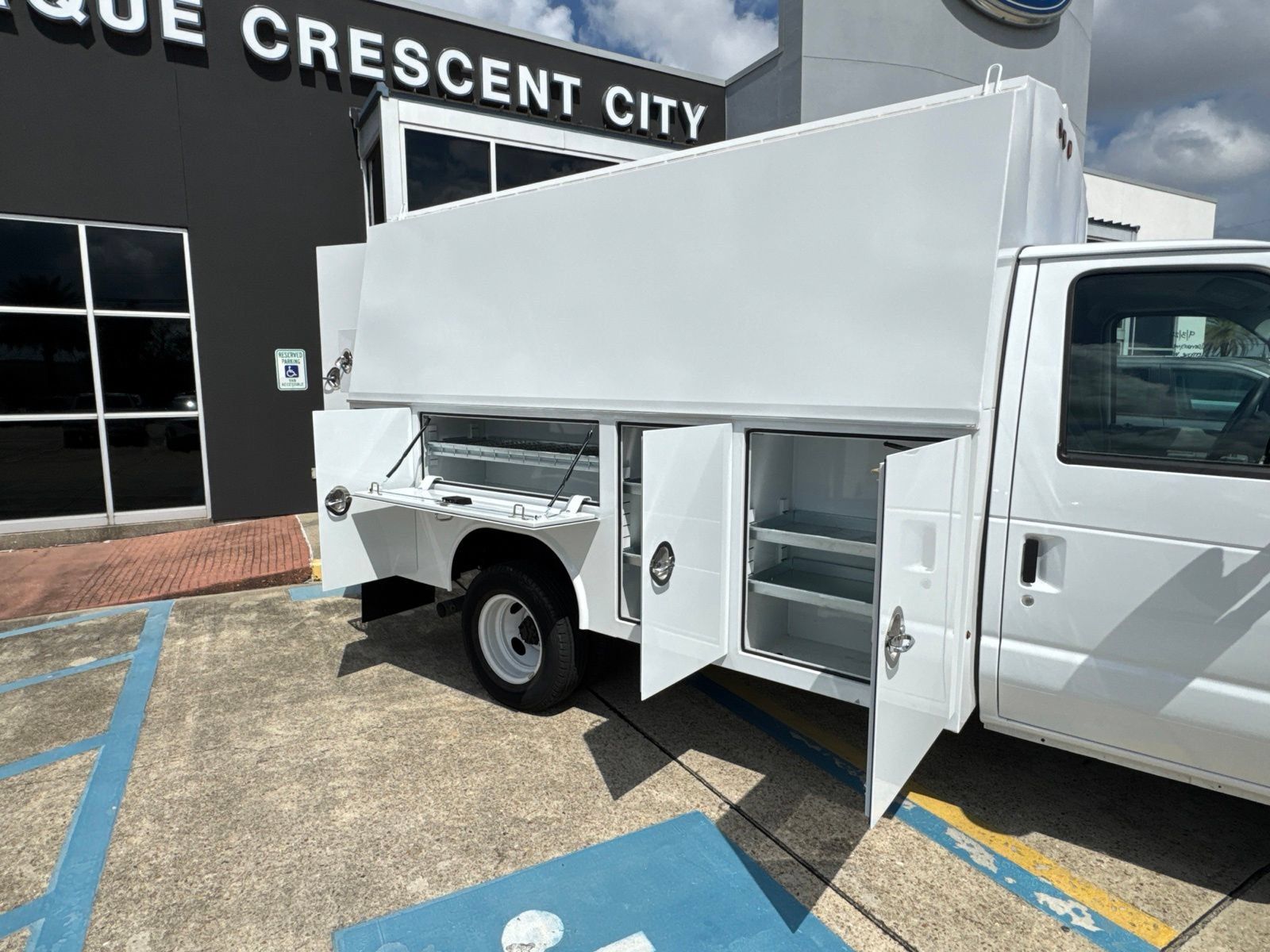 Used 2026 Ford E-350 and Econoline 350 Super Duty w/ Power Equipment Group RWD image 33
