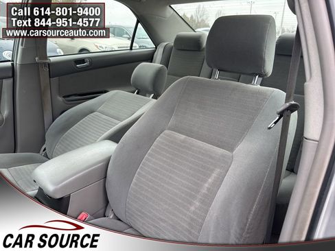 Used 2005 Toyota Camry LE image 12