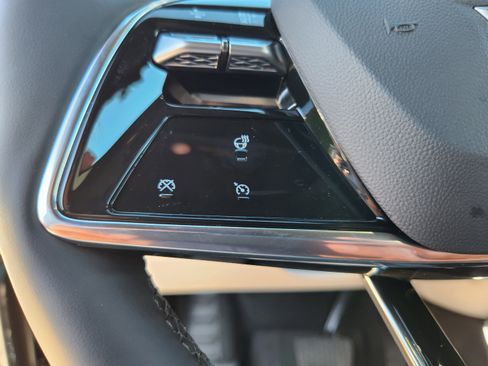 New 2025 Cadillac Lyriq Luxury image 31