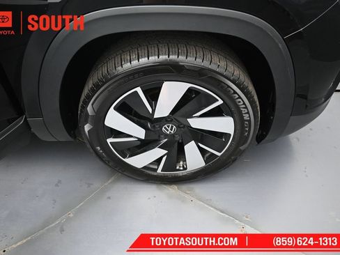 Used 2026 Volkswagen Atlas Cross Sport SE AWD/4WD image 36