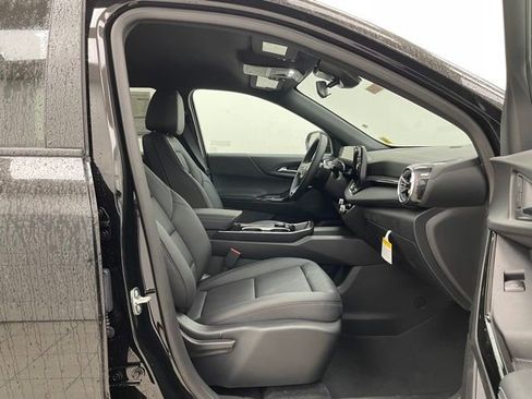 New 2026 Chevrolet Equinox LT w/ Convenience Package II AWD/4WD image 15