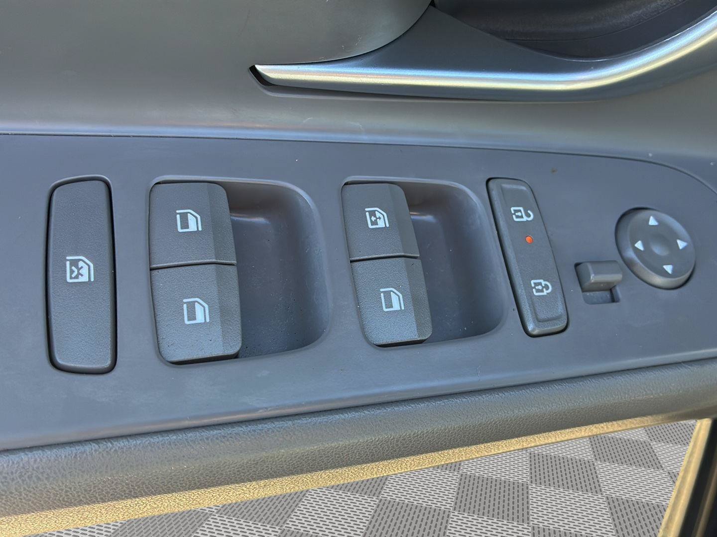 Certified 2024 Hyundai Elantra SEL FWD image 20