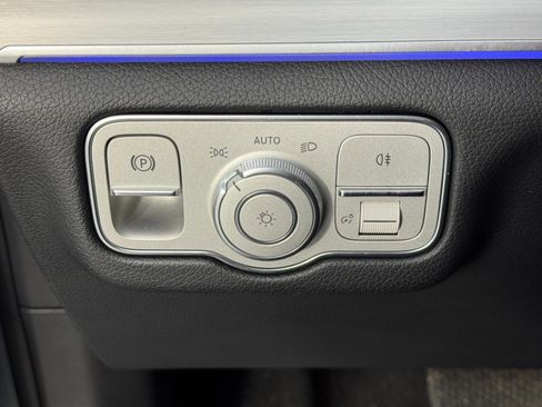 Used 2024 Mercedes-Benz GLS 450 4MATIC image 19