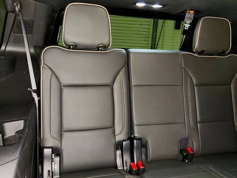 Used 2023 GMC Yukon SLT RWD image 20