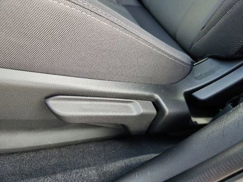 Certified 2024 Subaru Crosstrek 2.0i image 15