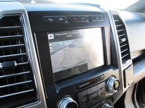 Used 2018 Ford F150 Platinum w/ Equipment Group 701A Luxury AWD/4WD image 46