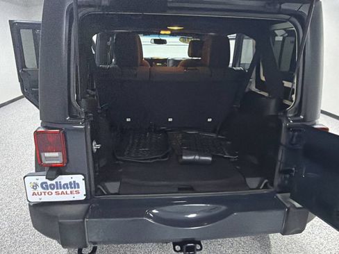 Used 2016 Jeep Wrangler Unlimited Sahara w/ Max Tow Package AWD/4WD image 22