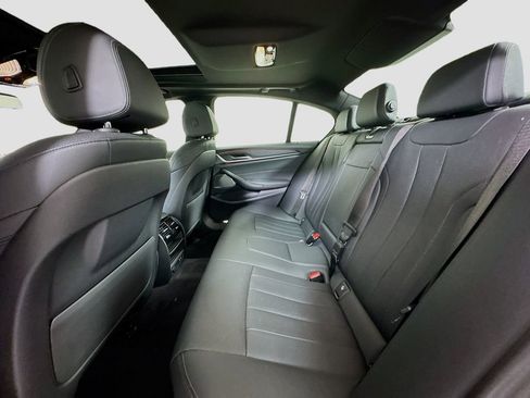 Used 2023 BMW 530i xDrive 530i xDrive w/ Premium Package image 23