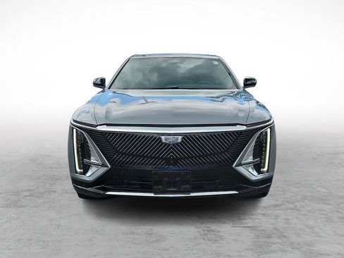 Used 2024 Cadillac Lyriq Luxury w/ LPO, Floor Liner Package RWD image 2
