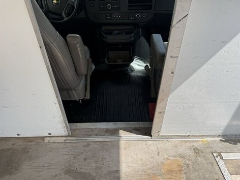 Used 2021 Chevrolet Express 3500 w/ Power Convenience Package RWD image 12