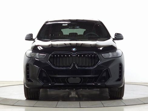 Used 2026 BMW X6 xDrive40i w/ Climate Comfort Package image 2