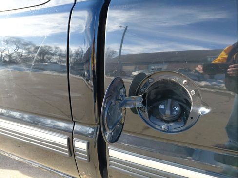 Used 2000 Chevrolet Silverado 1500 LS w/ Off-Road Chassis Pkg image 24