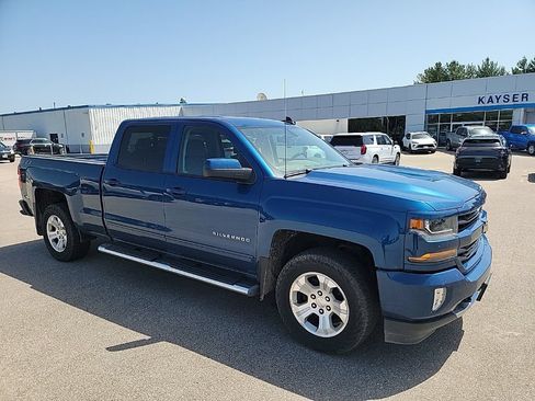 Used 2018 Chevrolet Silverado 1500 LT w/ All Star Edition AWD/4WD image 3