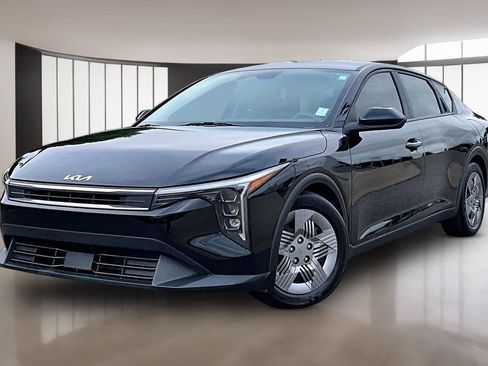 Used 2025 Kia K4 FWD image 1