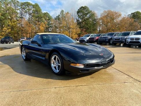 Used 2004 Chevrolet Corvette Convertible w/ Preferred Equipment Group image 5