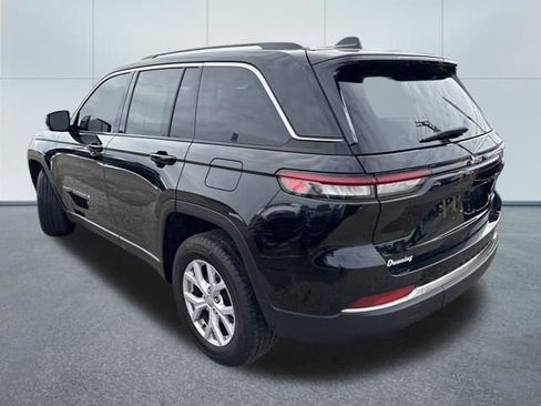 Used 2022 Jeep Grand Cherokee Limited image 2