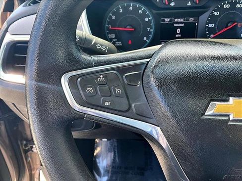 Used 2018 Chevrolet Equinox LS image 16