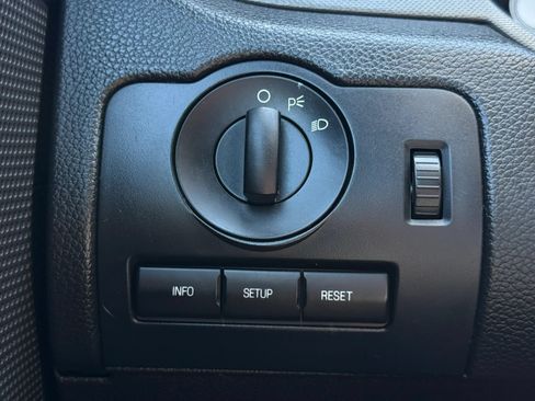 Used 2012 Ford Mustang Coupe RWD image 27