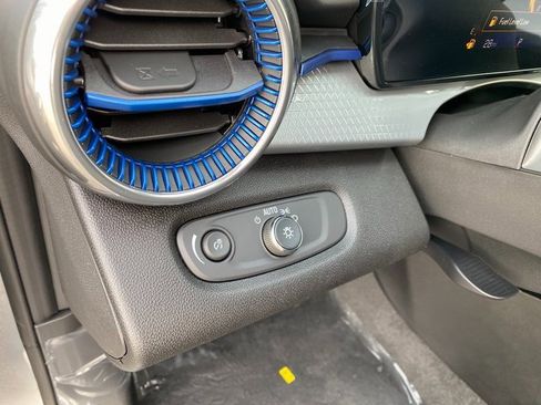 New 2026 Chevrolet Trax LT w/ Driver Confidence Package image 18