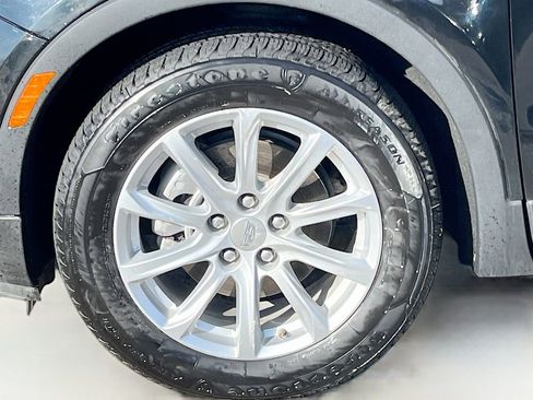 Used 2023 Cadillac XT4 Luxury w/ Cold Weather Package image 33